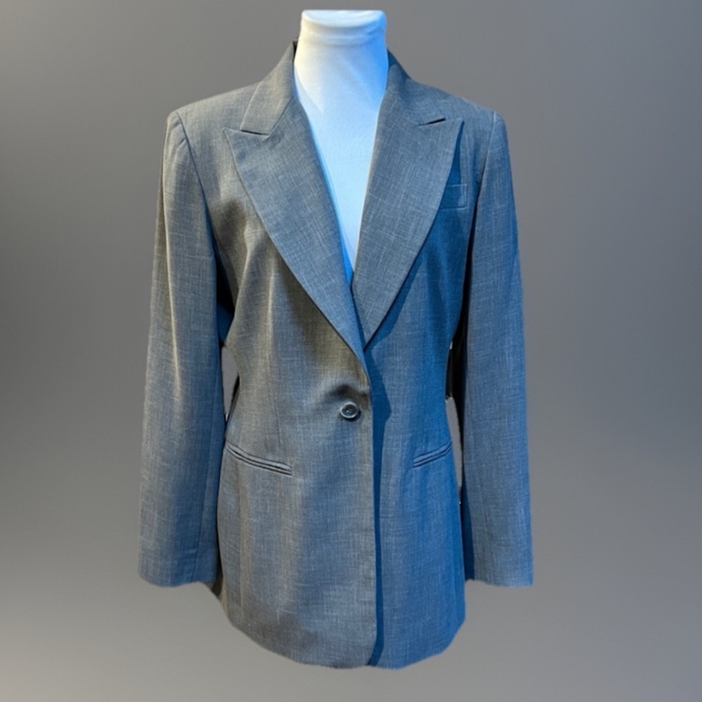 Beautiful, long heather gray Inc international concepts, size 10 blazer